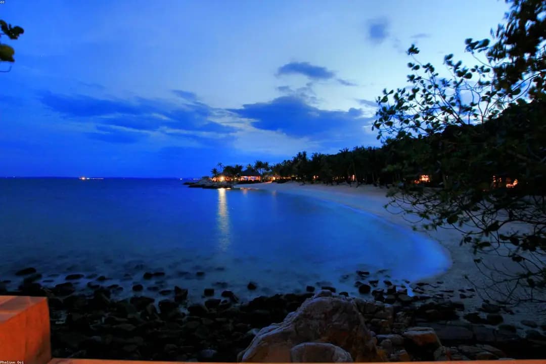 Resort ven biển hoàng hôn